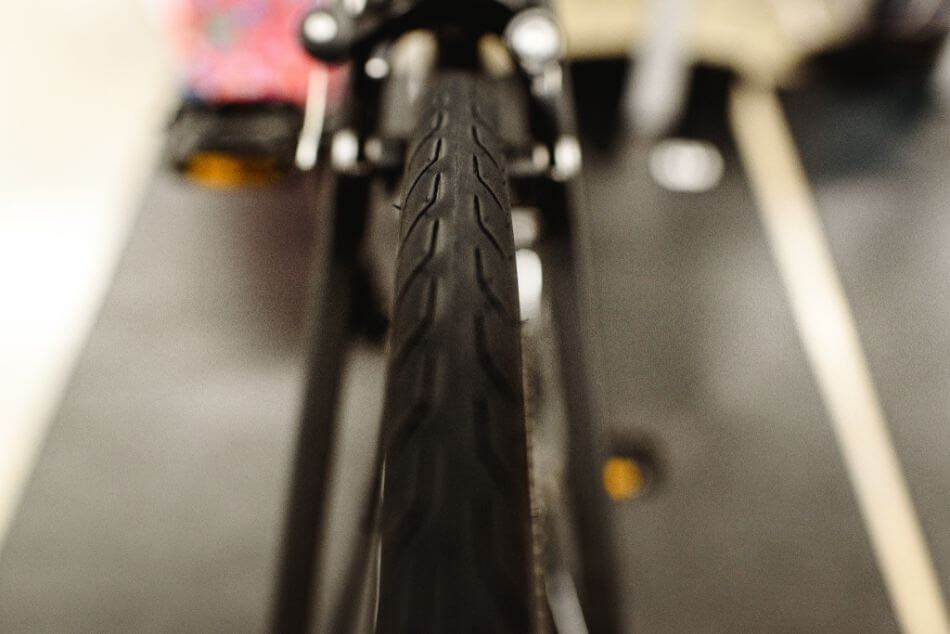road bike tire with slick tire tread pattern