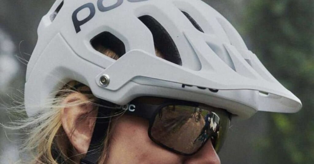POC Tectal Mountain bike helmet in white 1