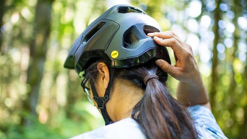 Specialized Tactic 4 mountain bike helmet